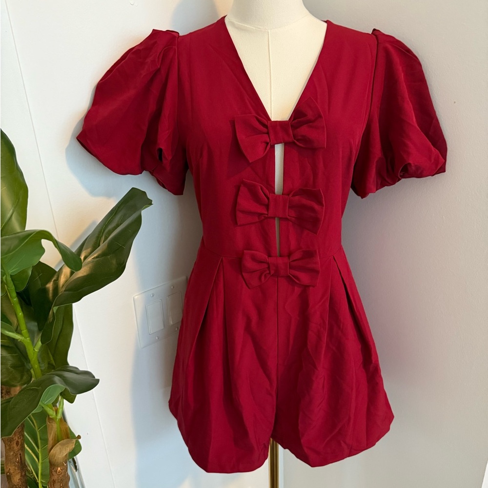 New adorable red bow romper with puff sleeves - Picture 4 of 7